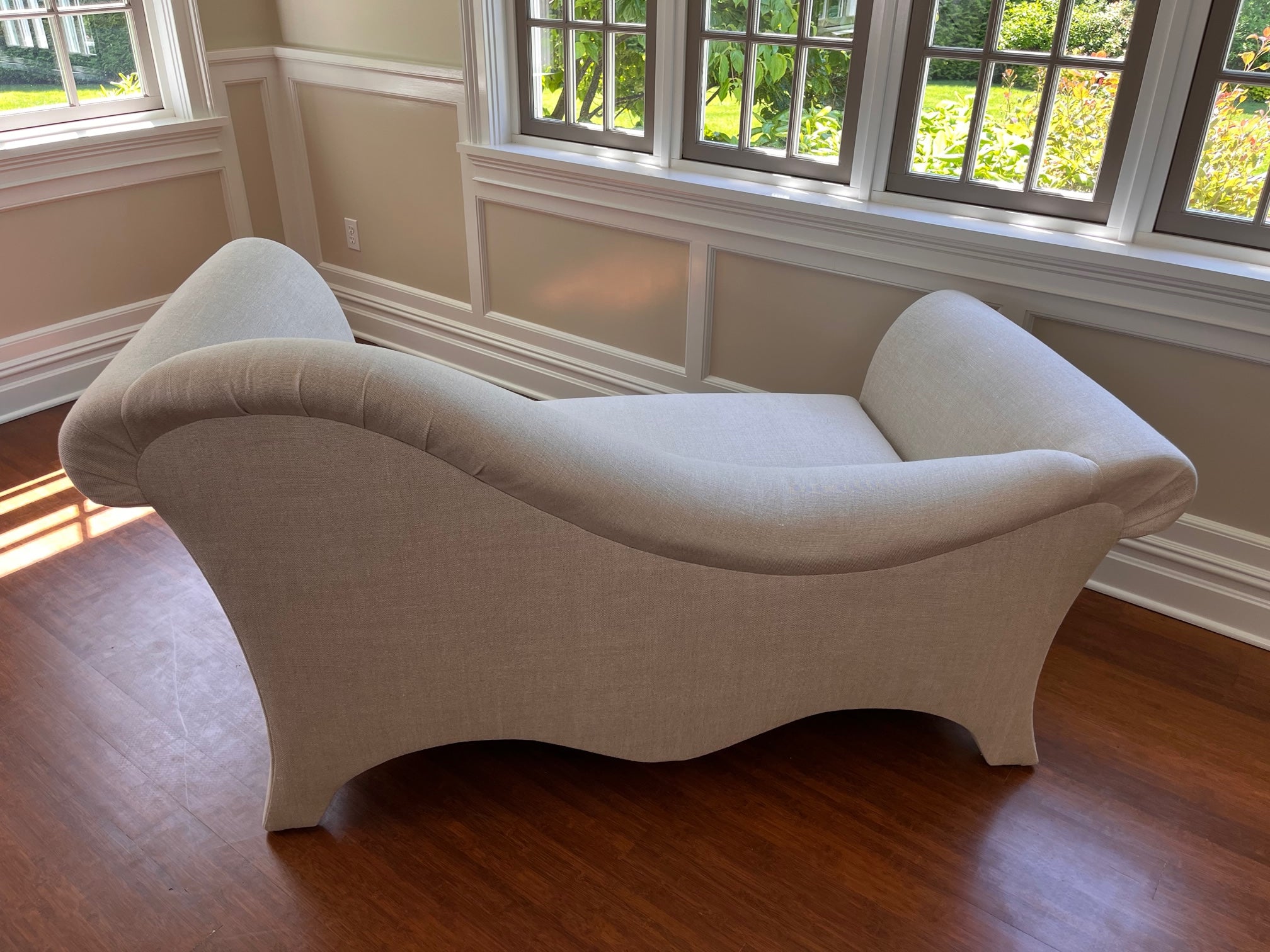 Luxurious Statement Chaise